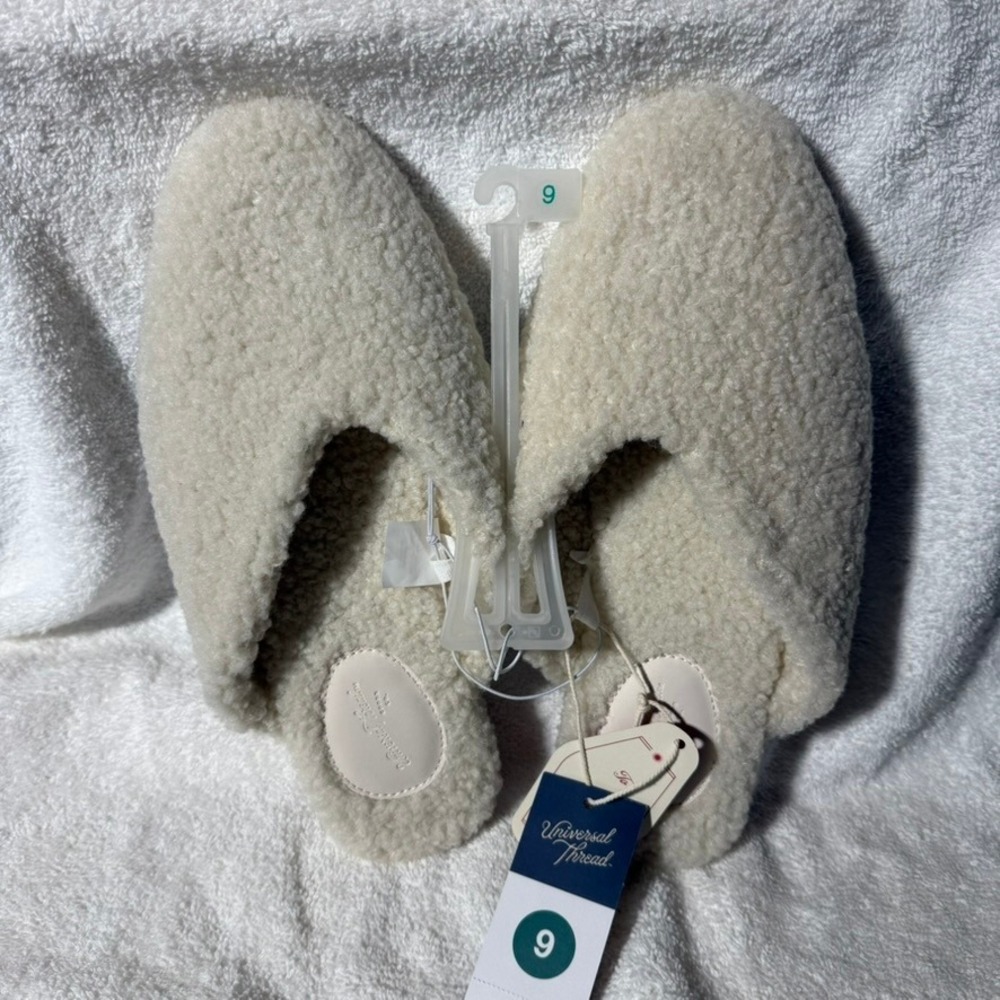 Universal Thread Womens Sherpa Mule Slippers Cream Size 9 NWT Cozy Slip On Shoes